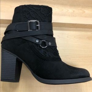 NEW WITH TAGS in box."Pierre Dumas" boots. A new styles for fall!  Various sizes